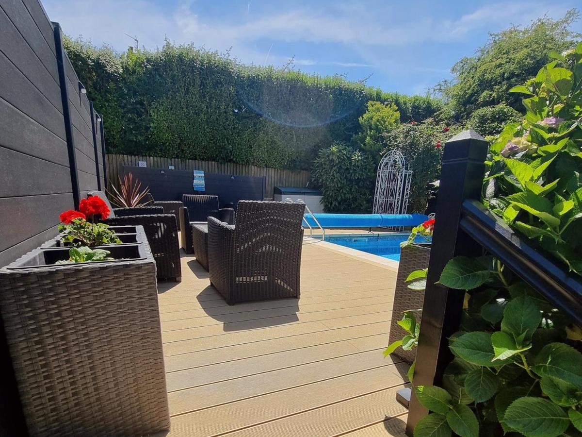 Kilgetty Beautiful Apartment With Private Pool Near Tenby מראה חיצוני תמונה